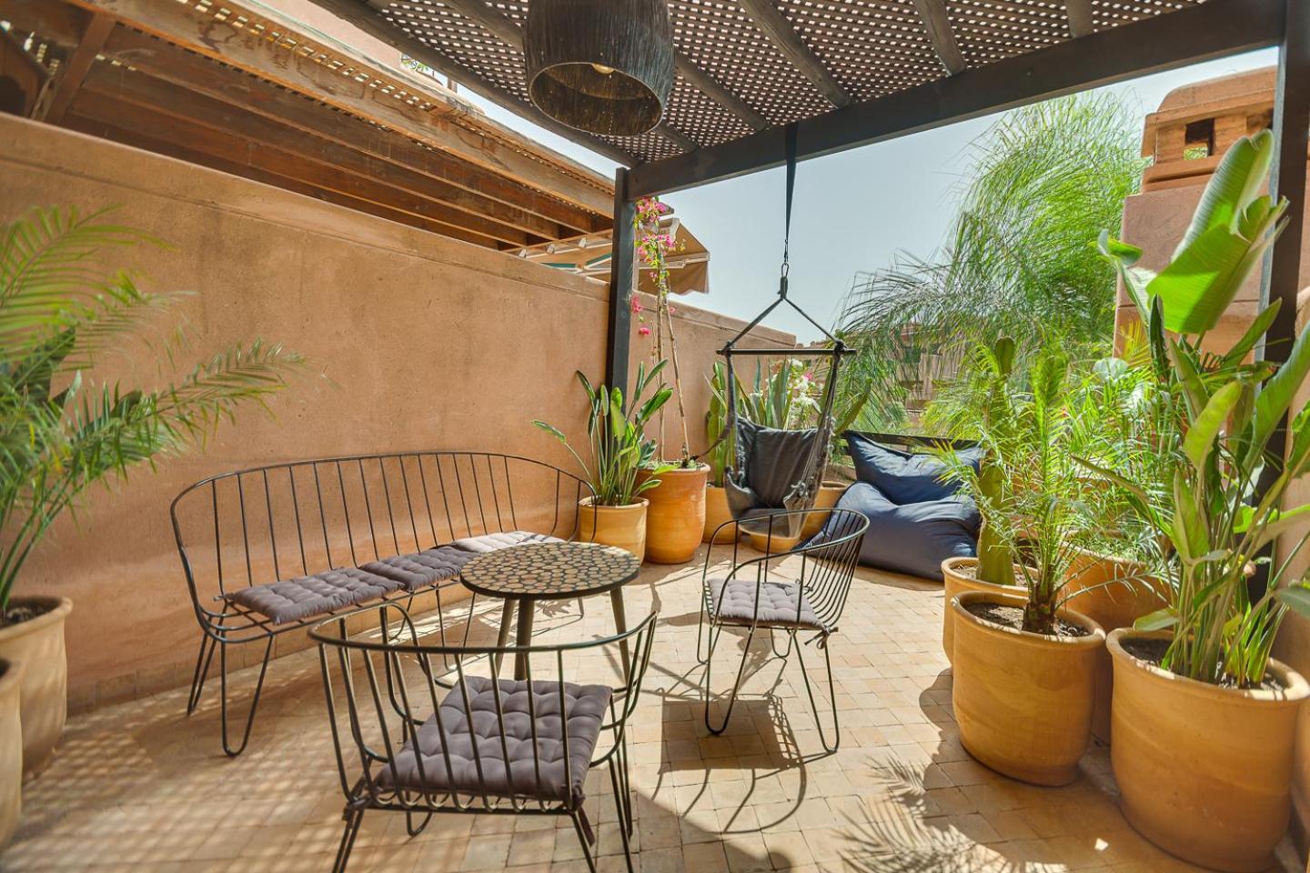 Appartement Avec Piscine Dans Belle Privee *
