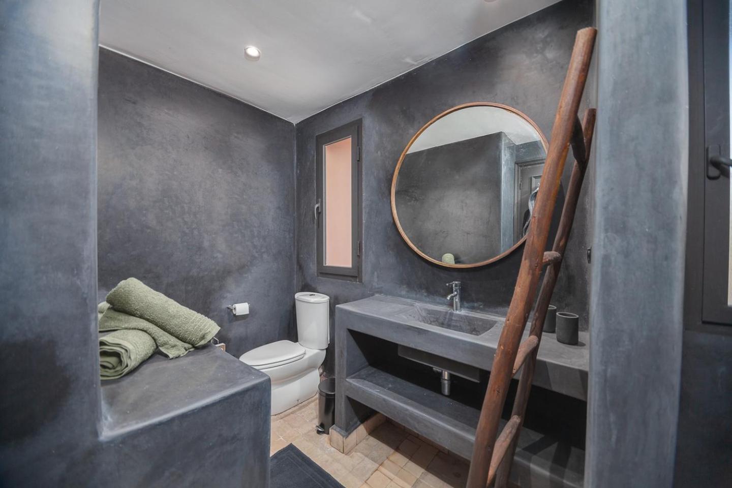Avec Piscine Dans Belle Privee Appartement *